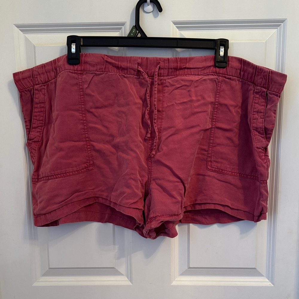 Women's Red Casual Shorts. A-11